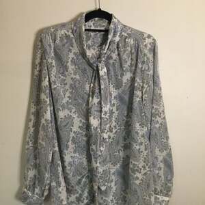 Vintage Alfred Dunner  Blue Paisley Button-Down Blouse, Long Sleeve, Size 16